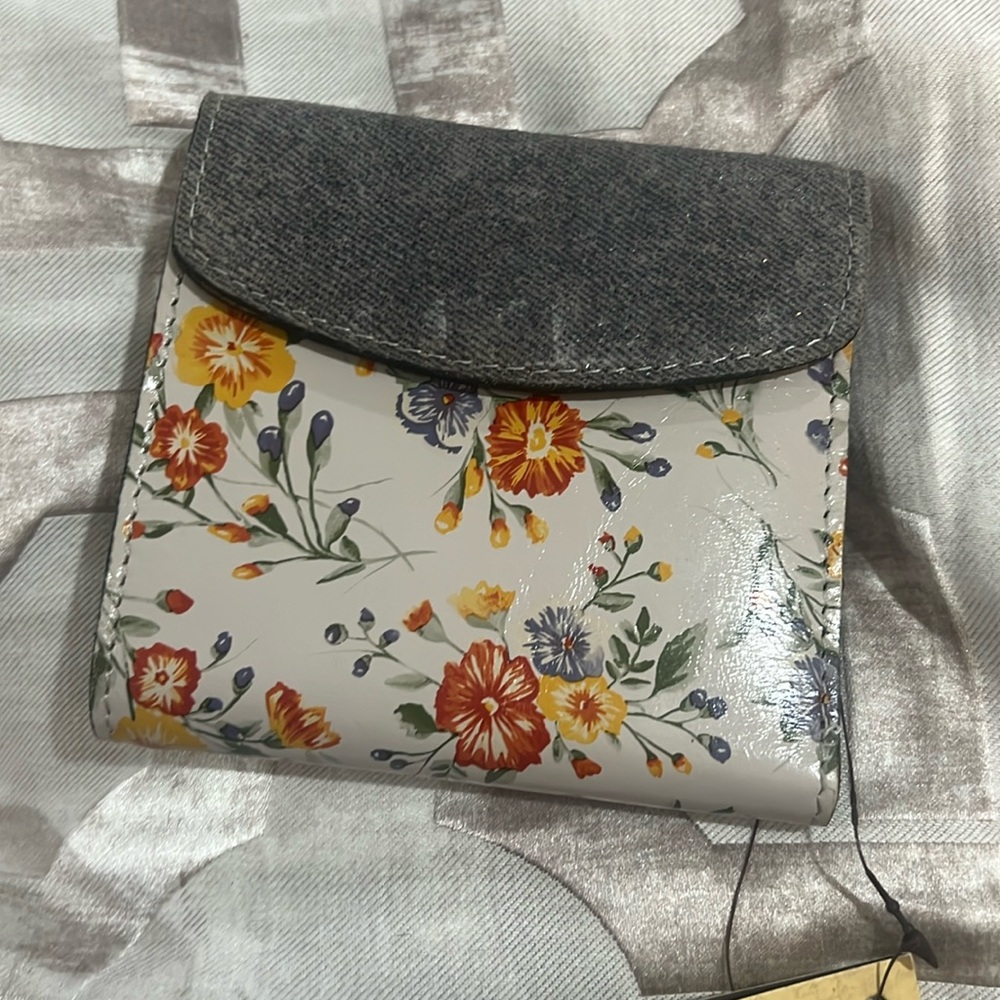Patrisha Nash floral wallet